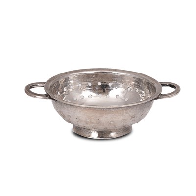 Lot 420 - An early Georgian miniature silver colander