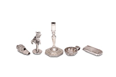 Lot 428 - A small group of miniature silver