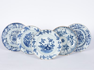 Lot 178 - Five Chinese export blue and white plates