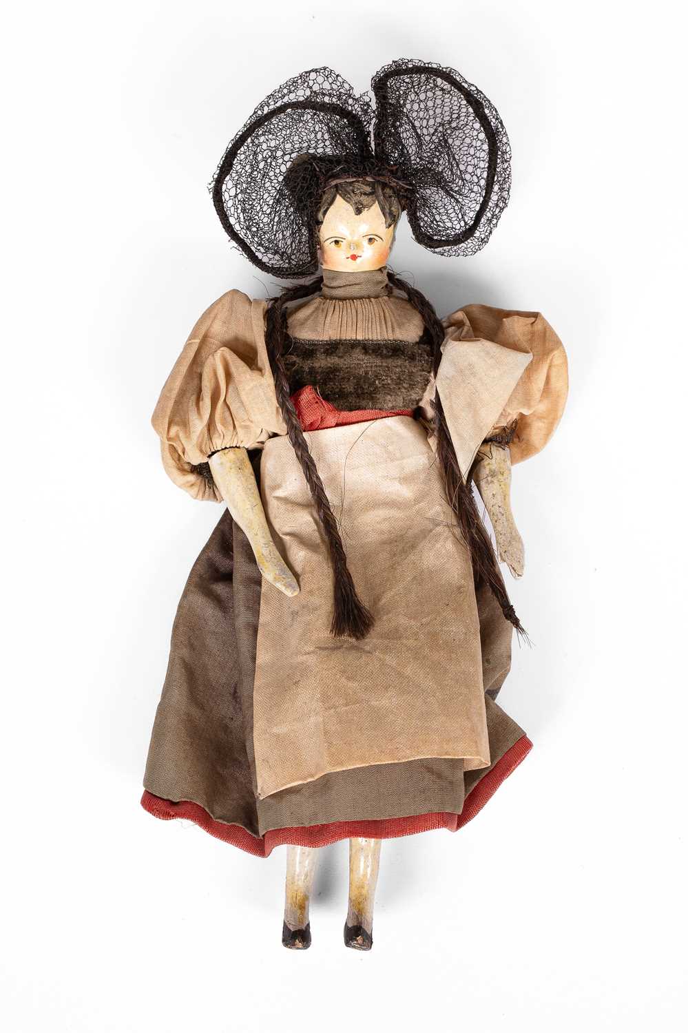 Lot 495 - A fine Grodnertal doll