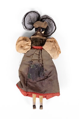 Lot 495 - A fine Grodnertal doll