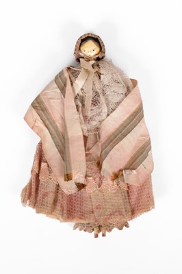 Lot 500 - A fine Grodnertal doll