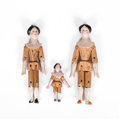 Lot 519 - Three German ‘alien head' dolls' house dolls