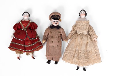 Lot 526 - Three German dolls' house dolls