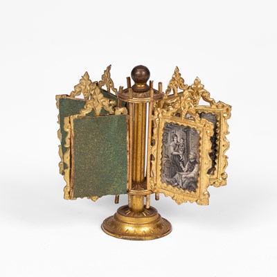 Lot 536 - A rare Erhard dolls' house photograph carousel