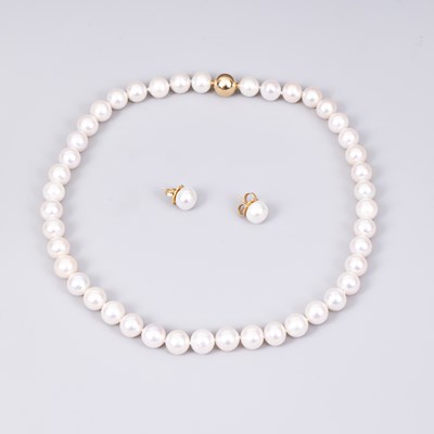 Lot 60 - A cultured pearl necklace