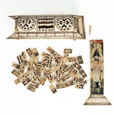 Lot 783 - An early 19th Century French Napoleonic Prisoner of War bone domino set