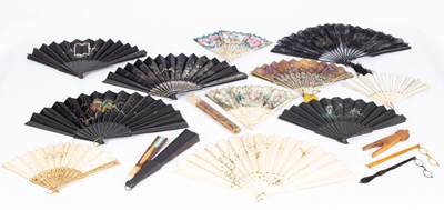 Lot 766 - A quantity of 19th Century and later fans