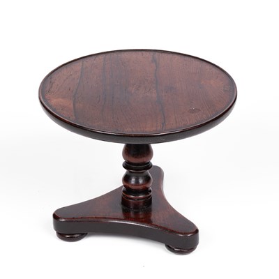 Lot 602 - A round dolls' house table