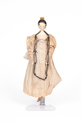 Lot 604 - A fine Grodnertal doll