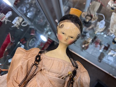 Lot 604 - A fine Grodnertal doll