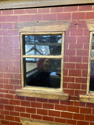 Lot 141 - Number 88: A good dolls' house