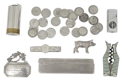 Lot 616 - A group of silver and white metal collectables