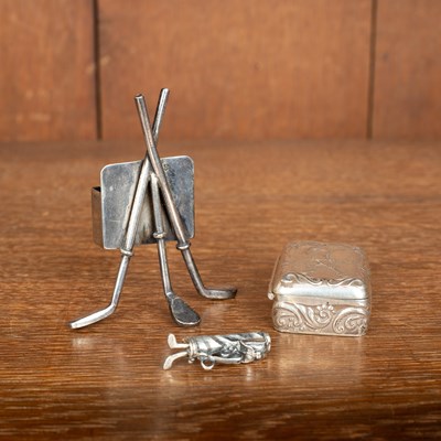 Lot 141 - An early 20th Century sterling silver golfing vesta case