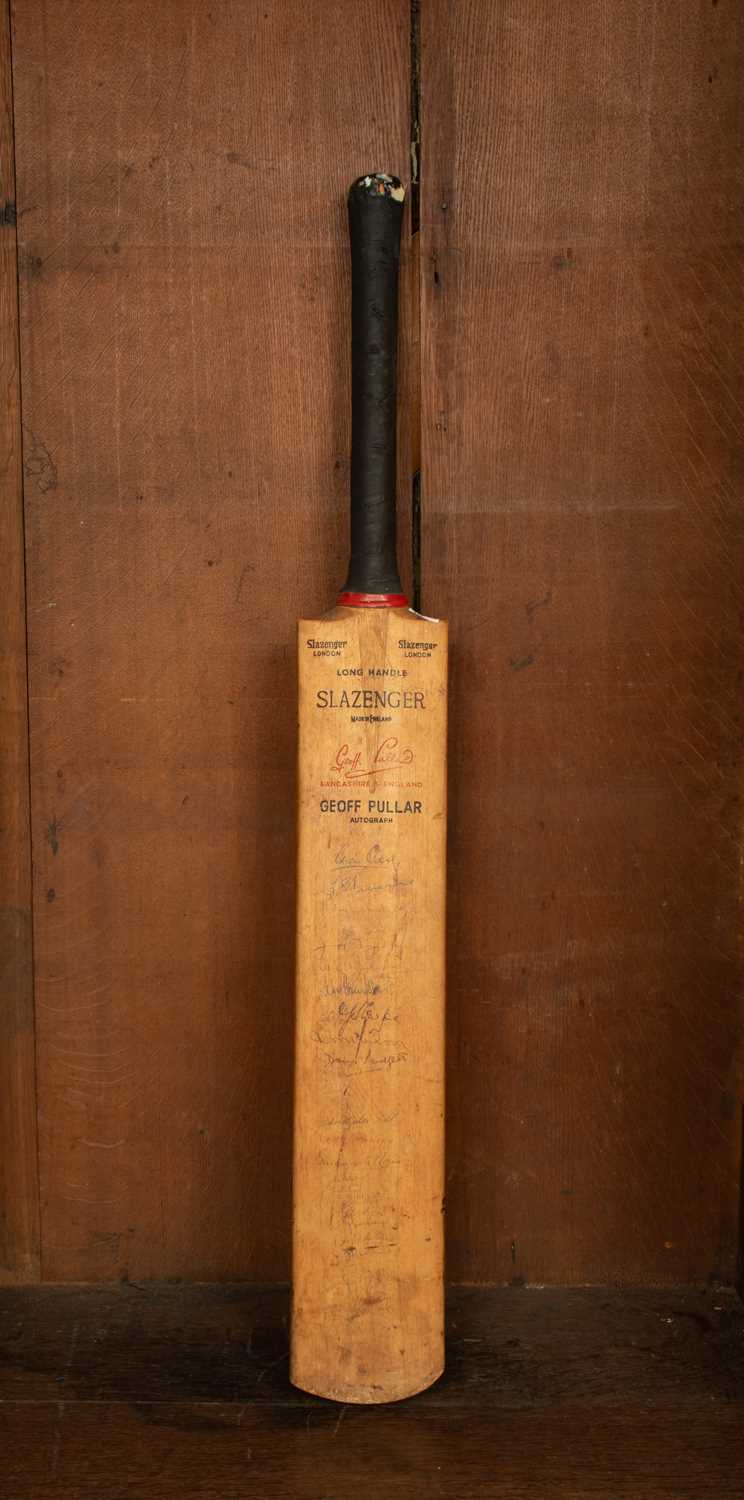 Lot 32 - A signed Slazenger ‘Geoff Pullar’ Autograph cricket bat