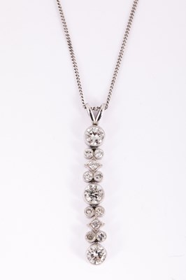 Lot 6 - A diamond set pendant necklace