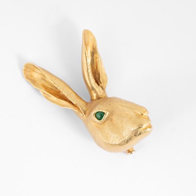 Lot 7 - A yellow metal novelty brooch