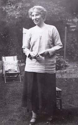 Lot [Women’s Suffrage] Gladys Mary Hazel (1880-1959)