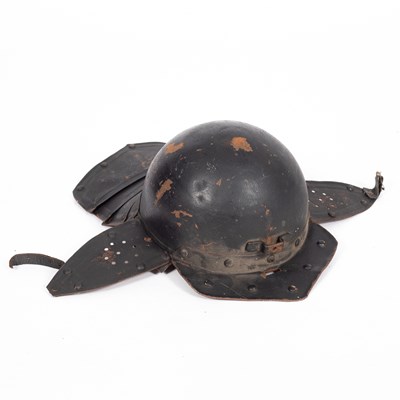 Lot 905 - A lobster tailed pot helmet