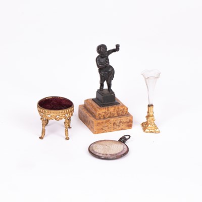 Lot 653 - A group of miniature items