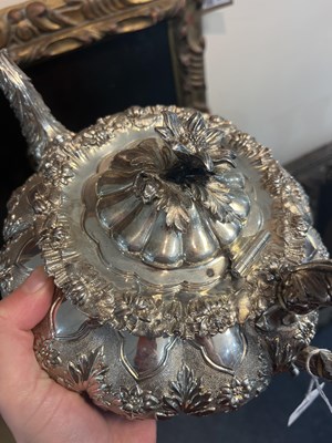 Lot 578 - A George IV silver part tea set