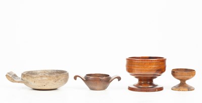 Lot 871 - A 19th Century yew wood salt