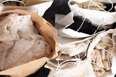 Lot 915 - A large collection of lace and lace pieces