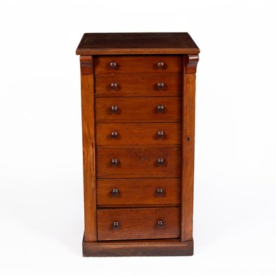 Lot 805 - An early 19th Century mahogany Wellington chest