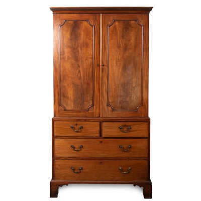 Lot 808 - A late George III mahogany linen press