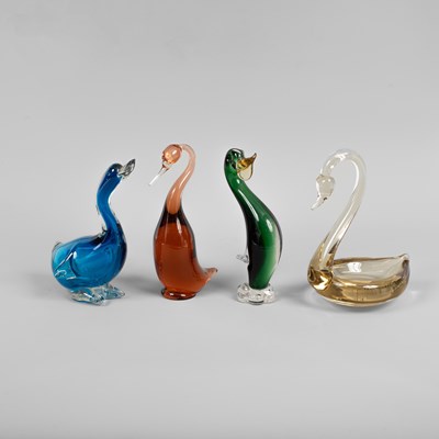 Lot 93 - A Murano amber glass swan