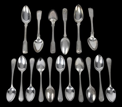 Lot 611 - A set of six George III silver tea spoons