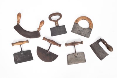 Lot 12 - A small collection of herb choppers