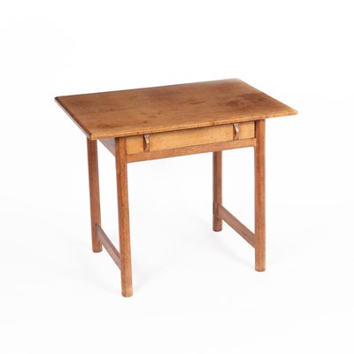 Lot 5 - Gordon Russell (1892-1980)