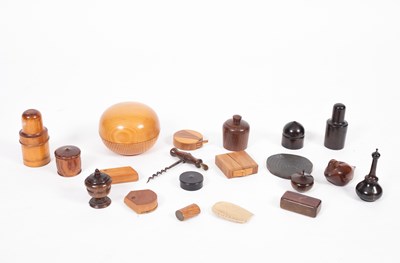 Lot 10 - A small collection of treen