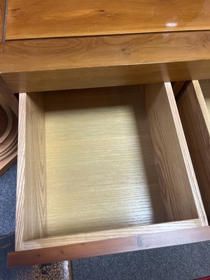 Lot 13 - Ray Leigh (1928-2025) for Gordon Russell Ltd.