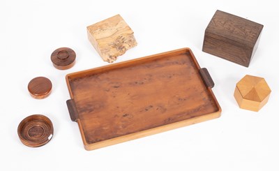 Lot 15 - A rectangular yew wood tray