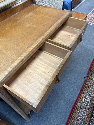 Lot 20 - Gordon Russell (1892-1980)