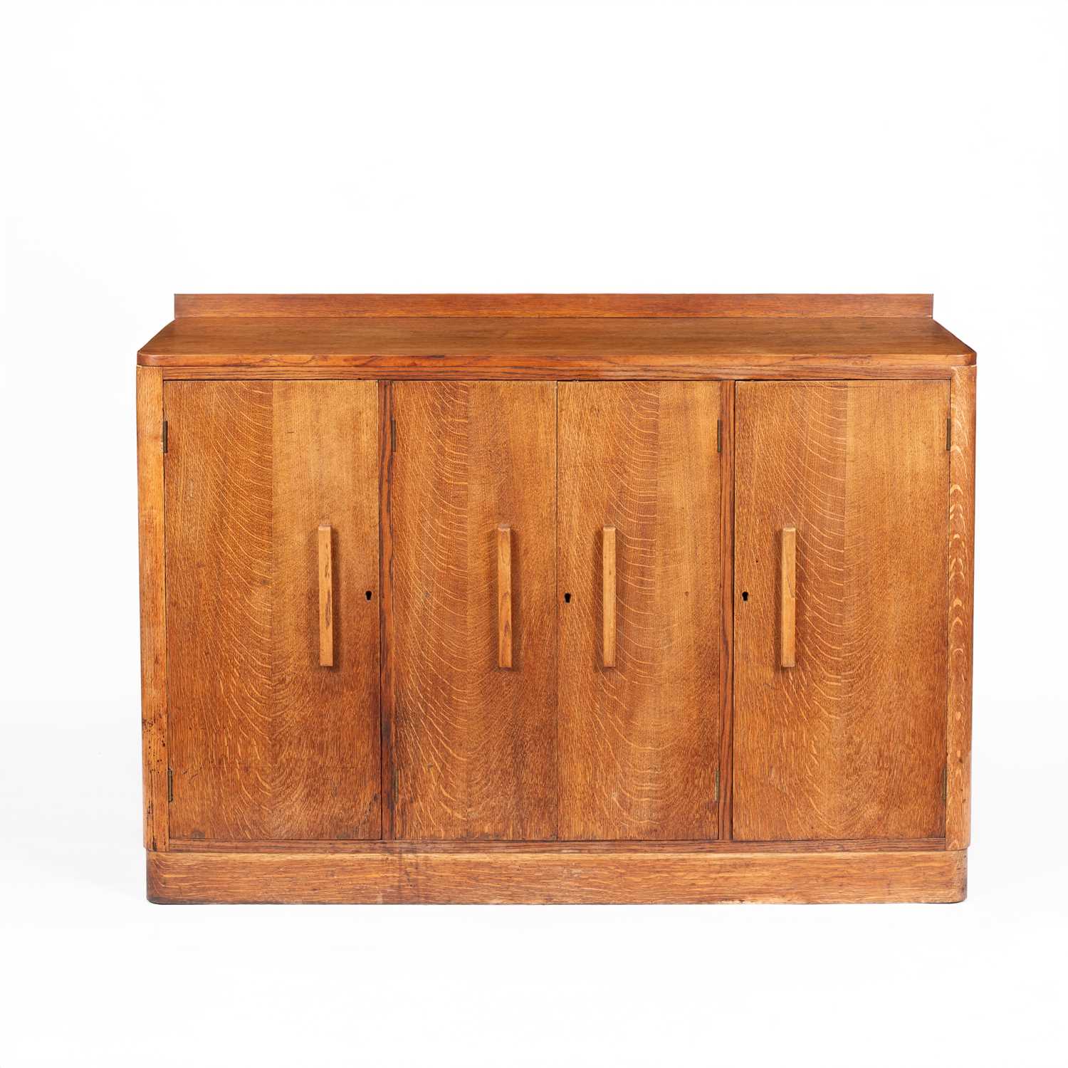 Lot 45 - An oak sideboard