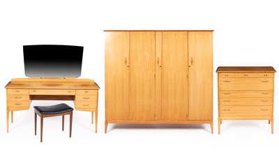 Lot 48 - An Alfred Cox walnut bedroom suite