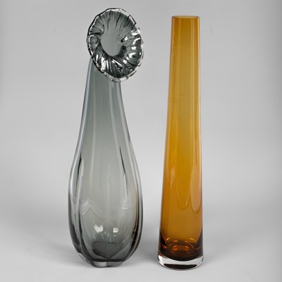 Lot 114 - A blue/grey smoky glass vase