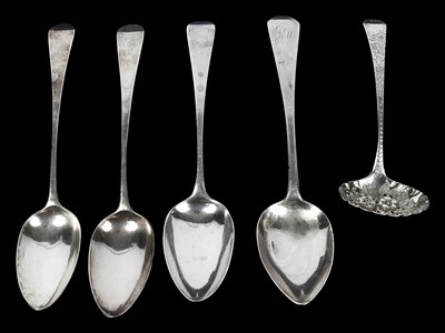 Lot 588 - A pair of George III silver tablespoons
