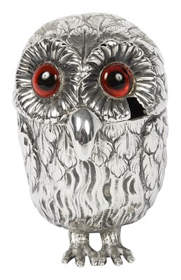 Lot 596 - A Victorian novelty silver mustard pot