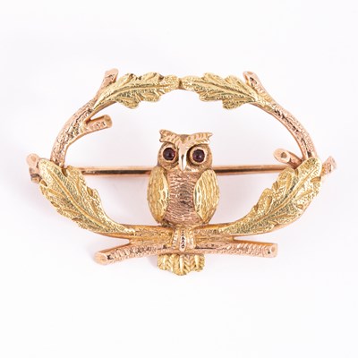 Lot 68 - A novelty bi-colour 9ct gold brooch