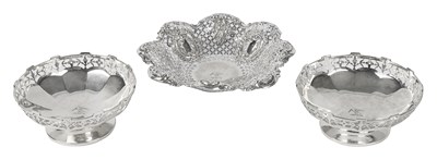 Lot 562 - A pair of silver bonbon dishes