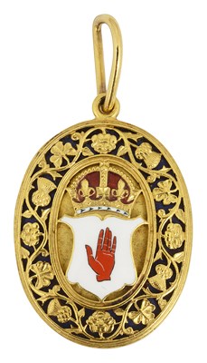 Lot 701 - A 22ct gold and enamel Baronets badge