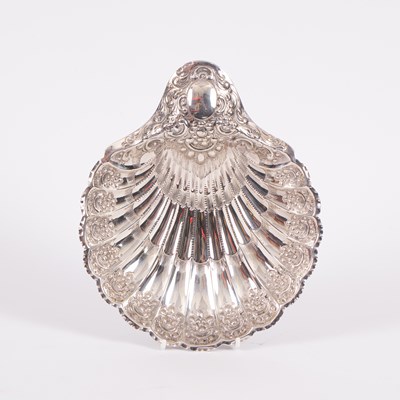 Lot 32 - A Victorian silver scallop shell dish