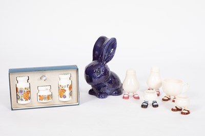 Lot 875 - A large Sylvac blue bunny