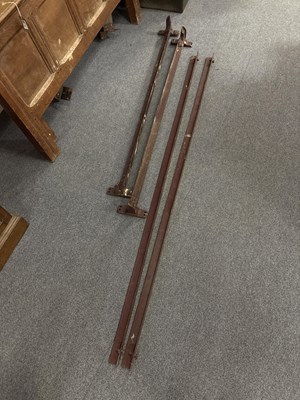 Lot 40 - Gordon Russell (1892-1980)