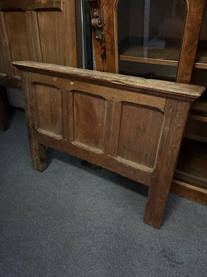 Lot 41 - Gordon Russell (1892-1980)