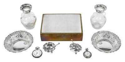 Lot 559 - A quantity of silver